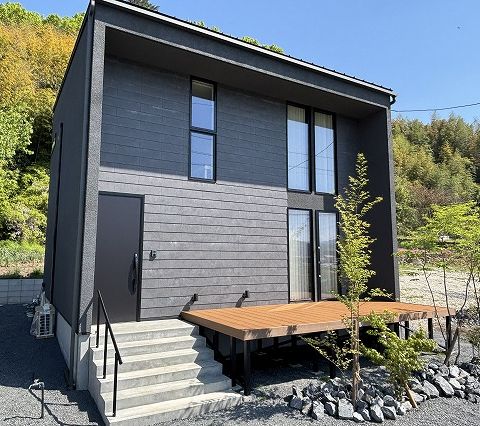 規格住宅 TRETTIO VALO　連窓から光が差す家 アイキャッチ画像